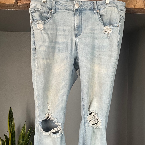 Arula A Beautiful Soul Raw Hem Flare Jeans Stretch Indie Grunge Light Wash 12 - Picture 3 of 16